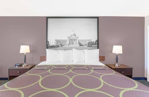 Central Oklahoma City Hotel | Super 8 by Wyndham Oklahoma City