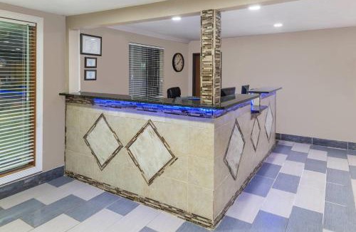 Okawville Hotel | Super 8 by Wyndham Okawville
