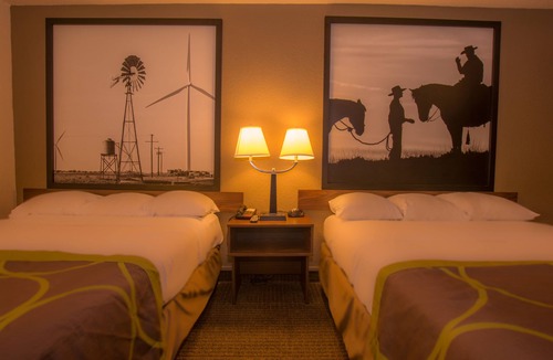 Central Oklahoma City Hotel | Super 8 by Wyndham Oklahoma Airport Fairgrounds West