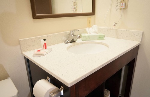 Westbrook Center Hotel | Super 8 by Wyndham Old Saybrook