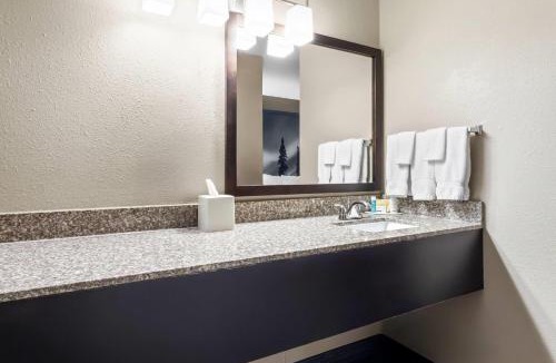 Prince Albert Hotel | Super 8 by Wyndham Prince Albert