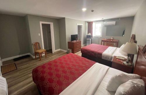 Laurentian Valley Hotel | Super 8 by Wyndham Pembroke