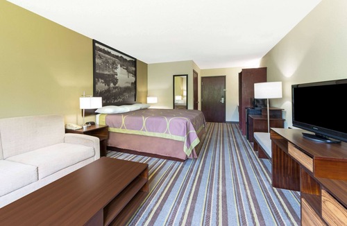 Perry Hotel | Super 8 by Wyndham Perry