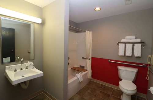 Perryville Hotel | Super 8 by Wyndham Perryville