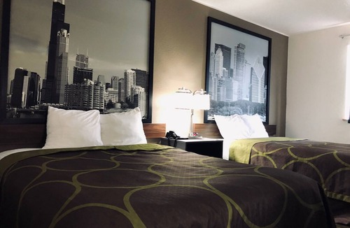 Peru Hotel | Super 8 by Wyndham Peru Starved Rock State Park