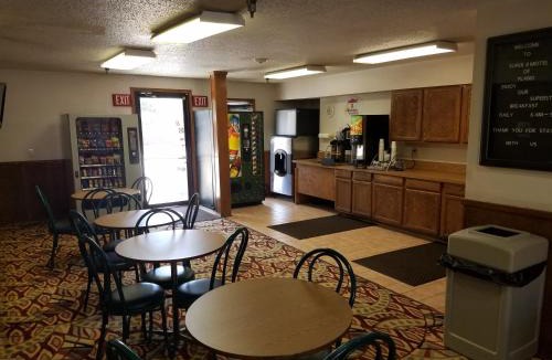 Plano Hotel | Super 8 by Wyndham Plano/Dallas Area