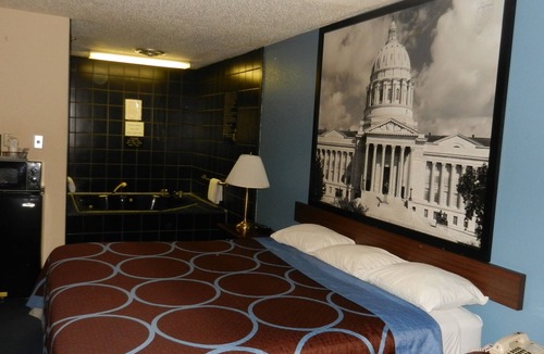 Potosi Hotel | Super 8 by Wyndham Potosi