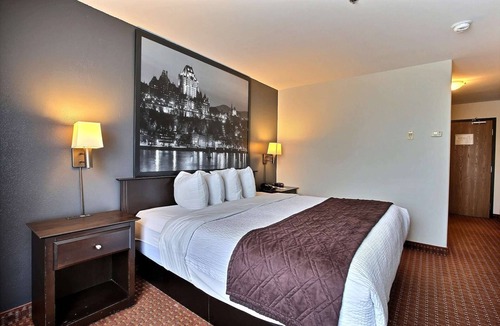 Ste. Foy Hotel | Super 8 by Wyndham Quebec City