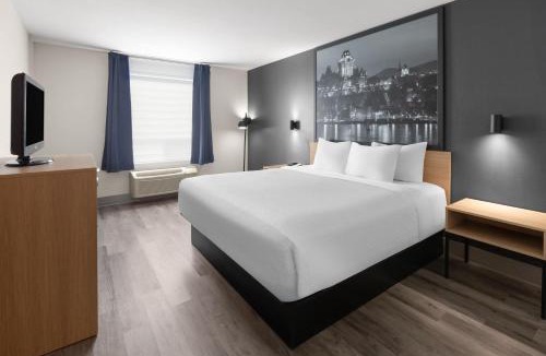 Ste. Foy Hotel | Super 8 by Wyndham Quebec City