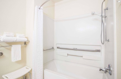 Radford Hotel | Super 8 by Wyndham Radford VA
