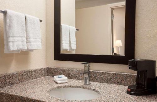 Rahway Hotel | Super 8 by Wyndham Rahway/Newark