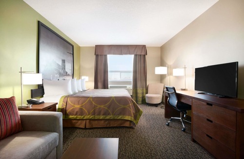 Regina Hotel | Super 8 by Wyndham Regina