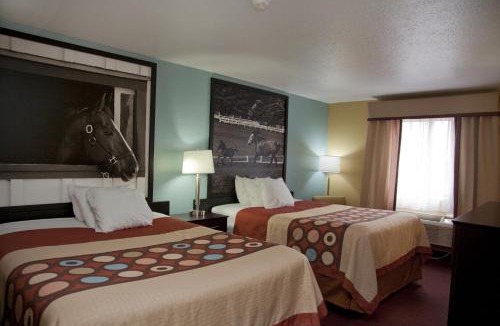 Richmond Hotel | Super 8 by Wyndham Richmond
