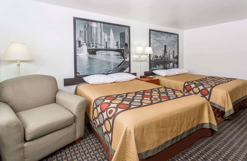 Rock Falls Hotel | Super 8 by Wyndham Rock Falls Sterling Area