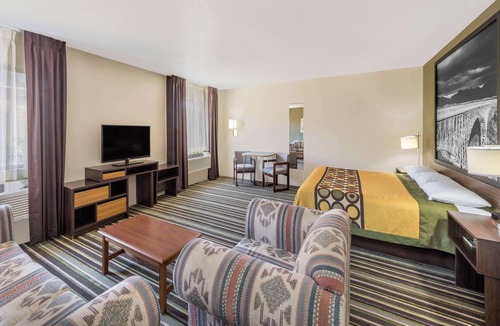 Roswell Hotel | Super 8 by Wyndham Roswell
