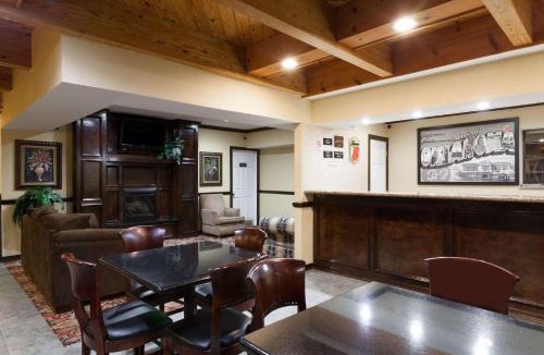 Sallisaw Hotel | Super 8 by Wyndham Sallisaw