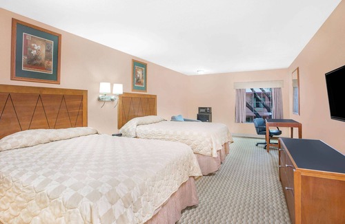 San Angelo Hotel | Super 8 by Wyndham San Angelo