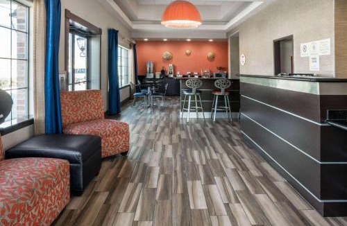 North San Antonio - SAT Hotel | Super 8 by Wyndham San Antonio Near Fort Sam Houston