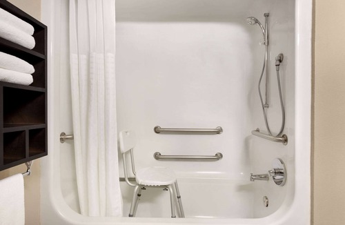 North San Antonio - SAT Hotel | Super 8 by Wyndham San Antonio Airport North