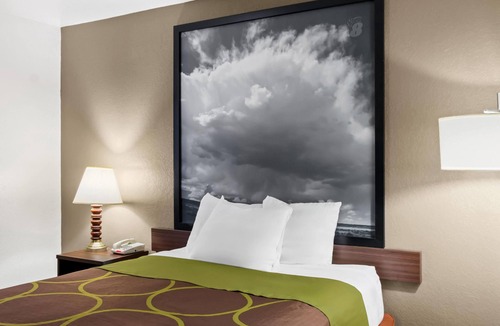 Santa Rosa Hotel | Super 8 by Wyndham Santa Rosa