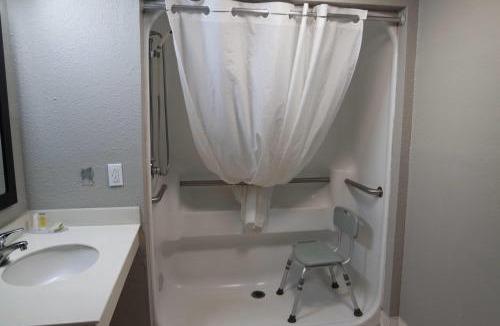 Fleming Cabin | Super 8 by Wyndham Savannah