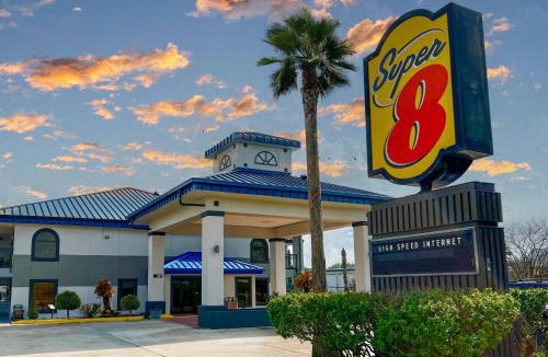 Sealy Hotel | Super 8 by Wyndham Sealy