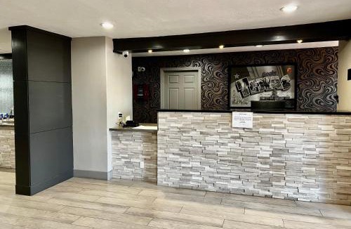 Sealy Hotel | Super 8 by Wyndham Sealy