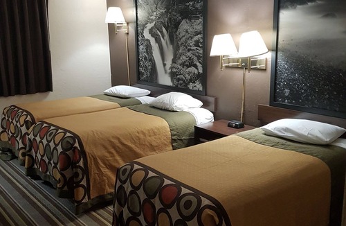 Shelton Hotel | Super 8 by Wyndham Shelton