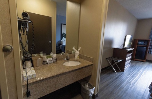 Smithfield Hotel | Super 8 by Wyndham Smithfield/Selma