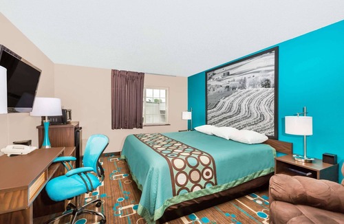 Spencer Hotel | Super 8 by Wyndham Spencer