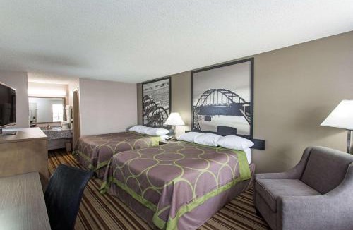 Springdale Hotel | Super 8 by Wyndham Springdale AR