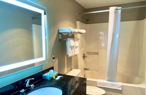 St. Clair Hotel | Super 8 by Wyndham St. Clair MO