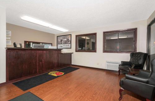 St. Cloud Hotel | Super 8 by Wyndham St. Cloud