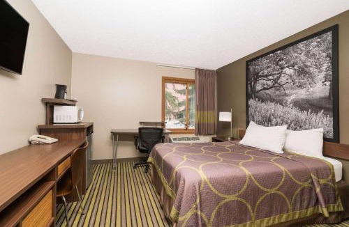 St. Cloud Hotel | Super 8 by Wyndham St. Cloud