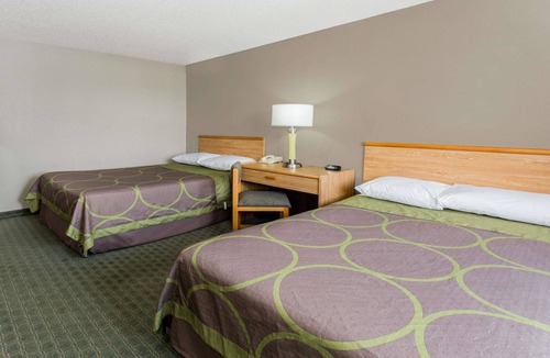 St. Charles Hotel | Super 8 by Wyndham St. Charles