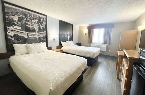St. Clair Hotel | Super 8 by Wyndham St. Clair MO