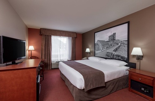 St. John's Hotel | Super 8 by Wyndham St Johns