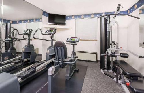 State College Hotel | Super 8 by Wyndham State College