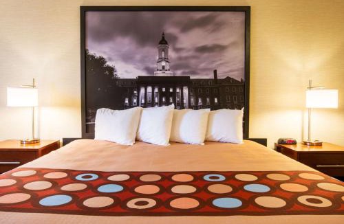 State College Hotel | Super 8 by Wyndham State College