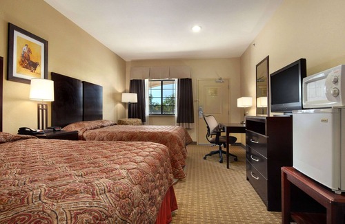 Stephenville Hotel | Super 8 by Wyndham Stephenville