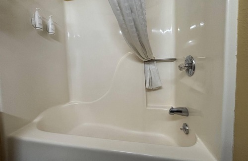 Staunton Hotel | Super 8 by Wyndham Staunton