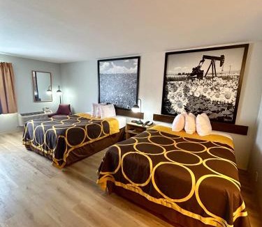 Sterling Hotel | Super 8 by Wyndham Sterling CO