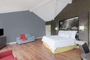 Sturbridge Hotel | Super 8 by Wyndham Sturbridge