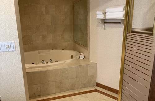 Sturbridge Hotel | Super 8 by Wyndham Sturbridge