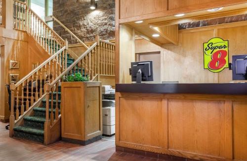 Sudbury Hotel | Super 8 by Wyndham Sudbury ON
