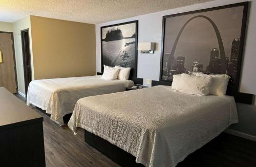 Sullivan Hotel | Super 8 by Wyndham Sullivan