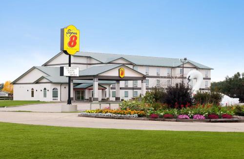 Birch River Hotel | Super 8 by Wyndham Swan River MB