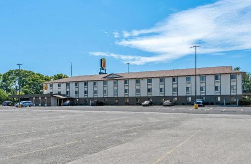 Terre Haute Hotel | Super 8 by Wyndham Terre Haute
