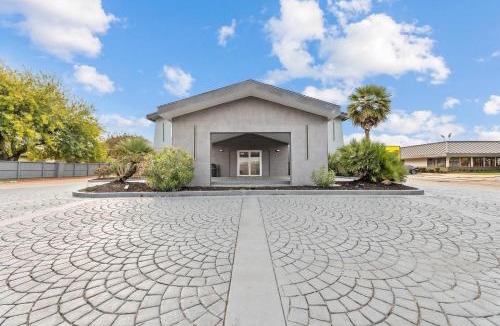 Texas City Hotel | Super 8 by Wyndham Texas City - Galveston Area