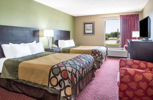 Troy Hotel | Super 8 by Wyndham Troy IL/St. Louis Area